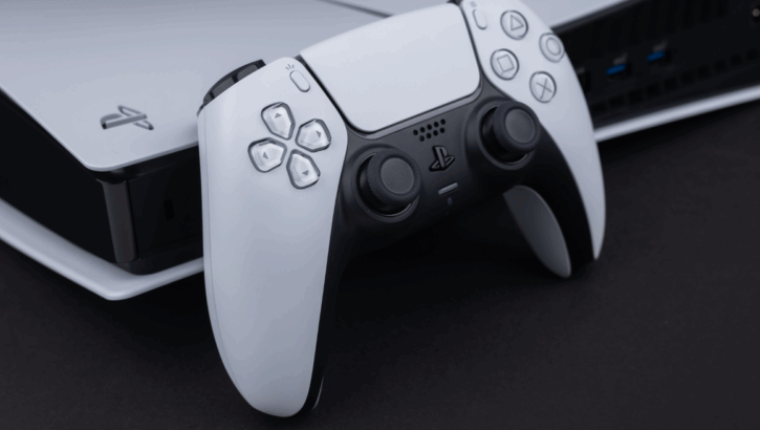 رغم مرور السنوات: لماذا لا يزال جهاز PS5 يباع بخسارة؟